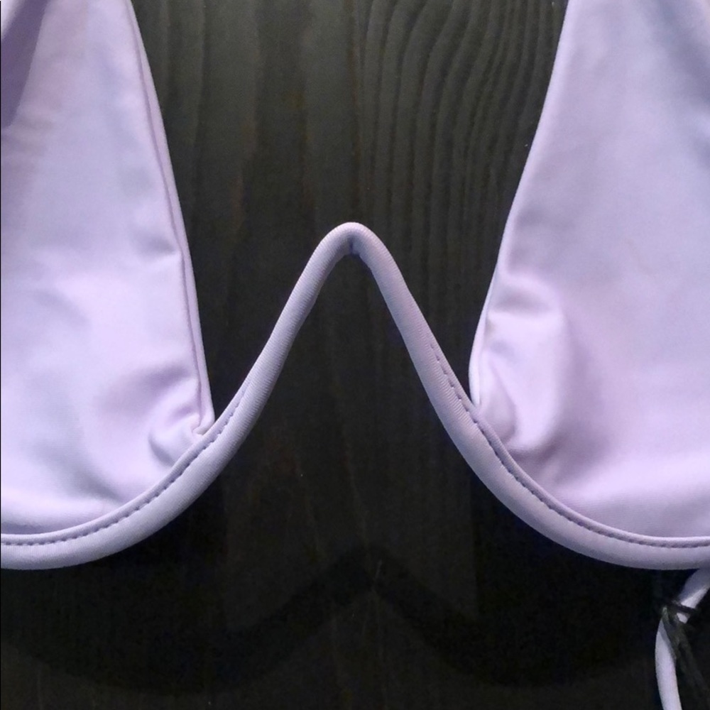 Bikini - Picture 3 of 5